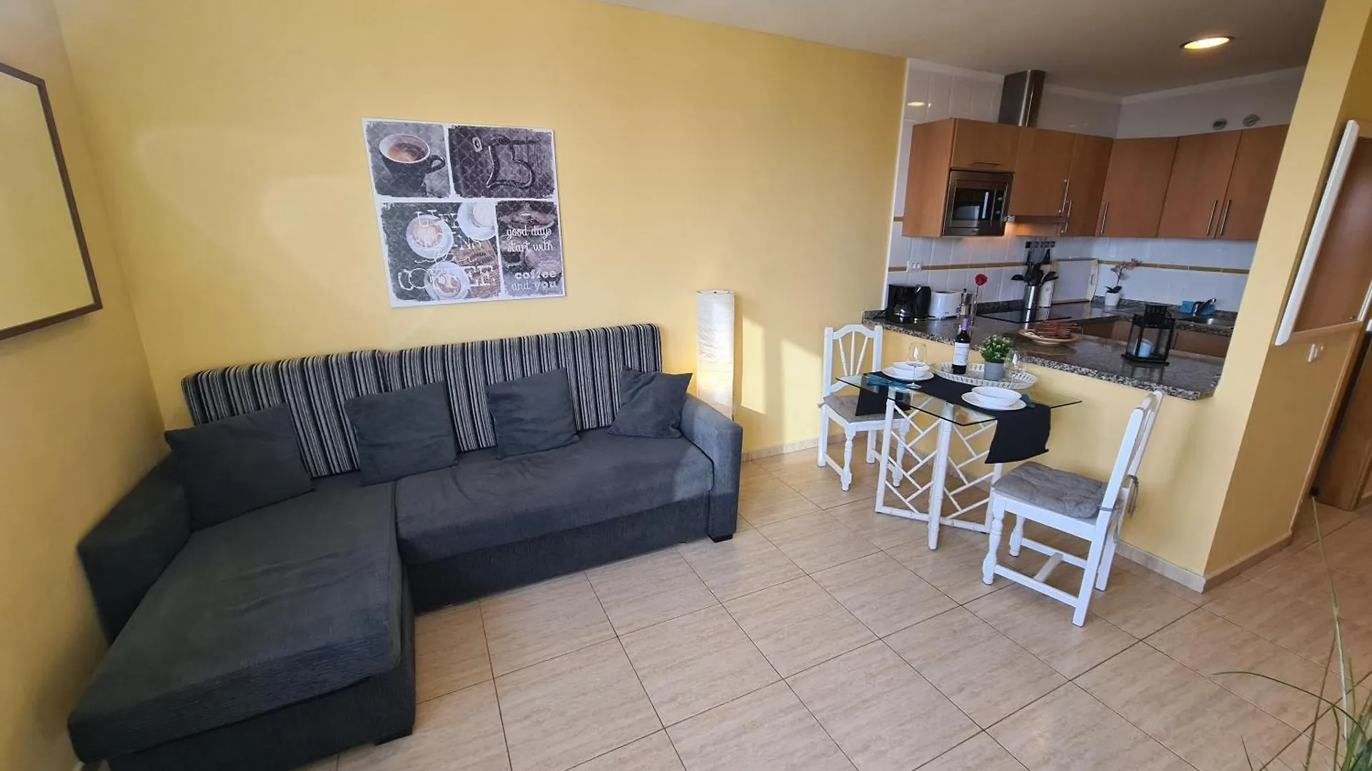 Apartment Tolle Wohnung In El Medano Mit Grill Spain